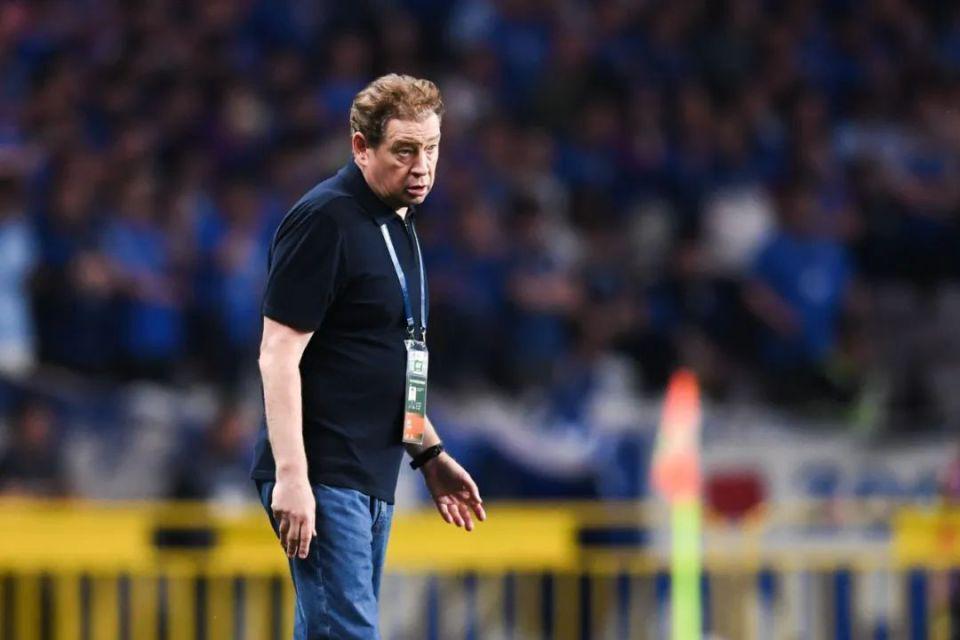 场只拿到, 轮客场对阵, 加布里埃尔 场只拿到, 轮客场对阵, 加布里埃尔