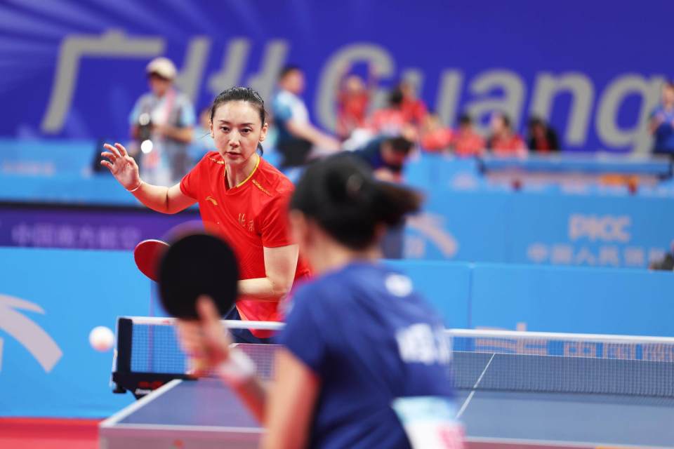 四川队, 北京队与重, 球运动管理