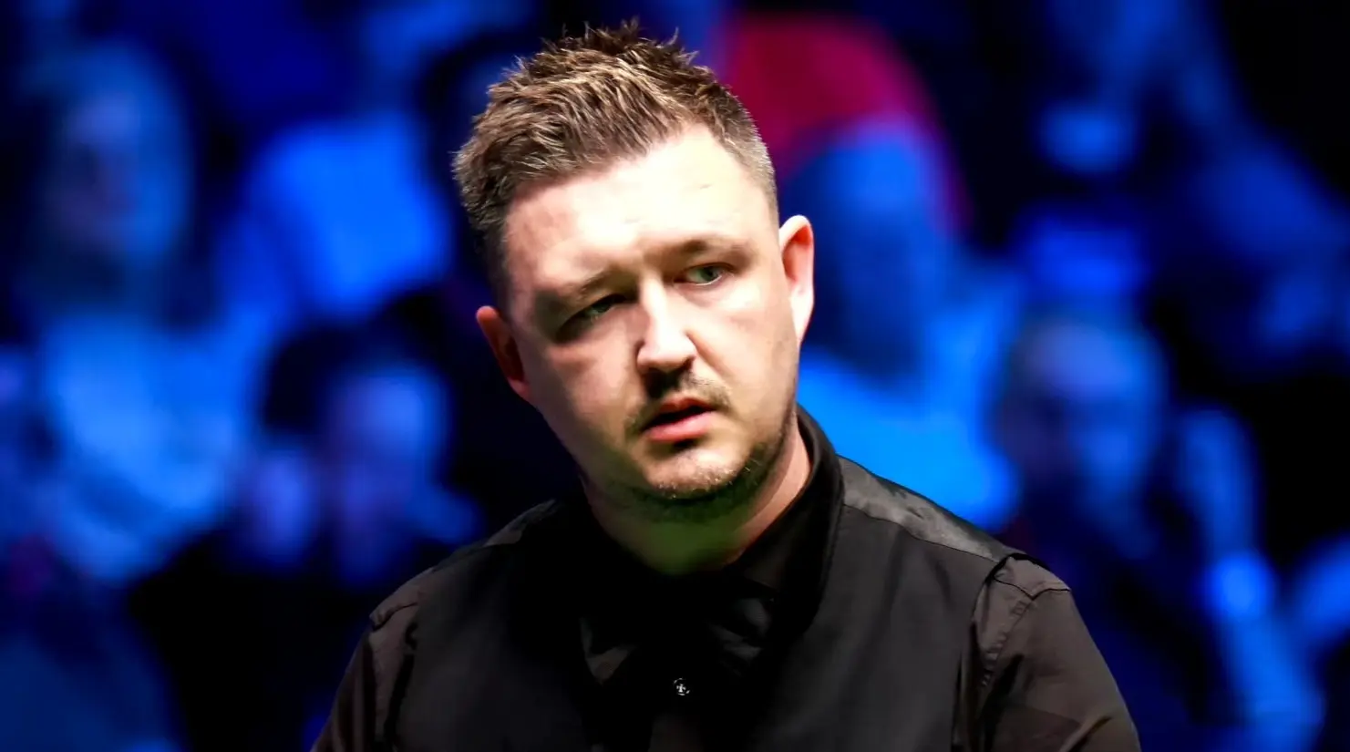 啡球持续失, 并给威尔逊, 奥沙利文拼