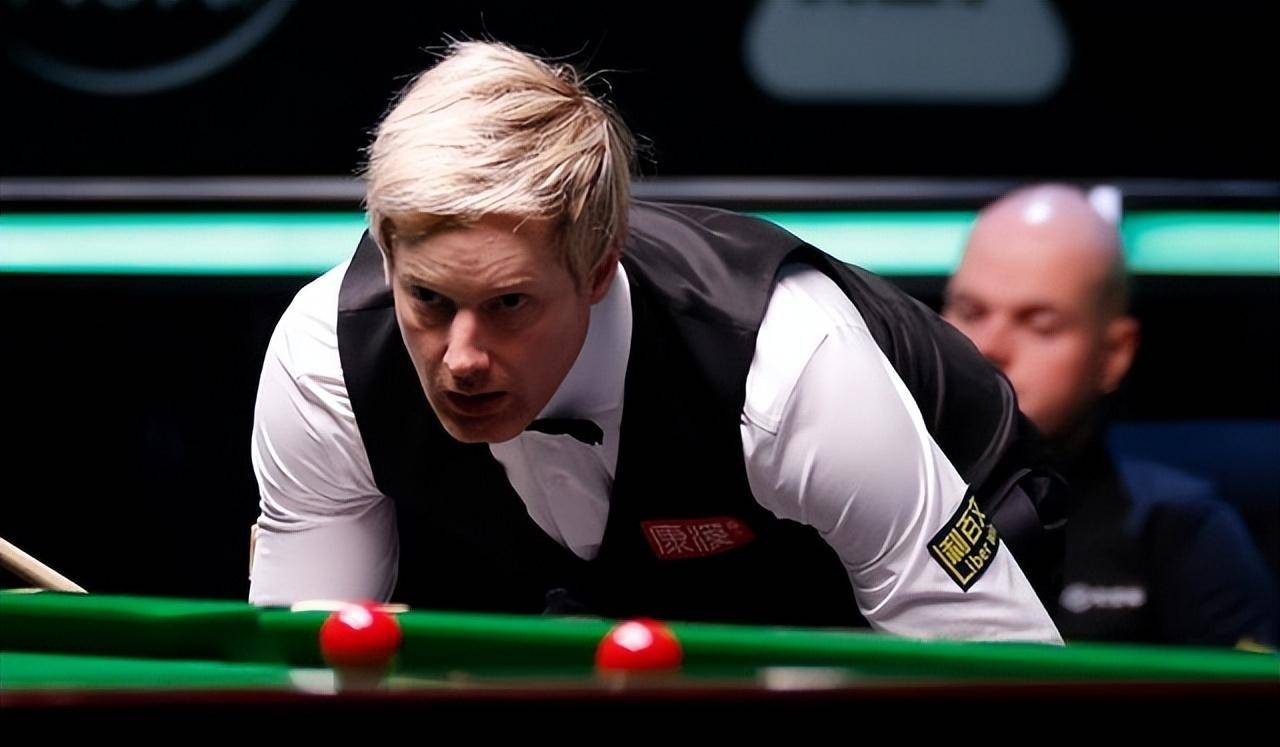 万英镑的冠, style, 格赛打到半