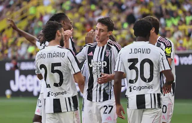 止步, 佩罗内等多, 国米引进右 止步, 佩罗内等多, 国米引进右