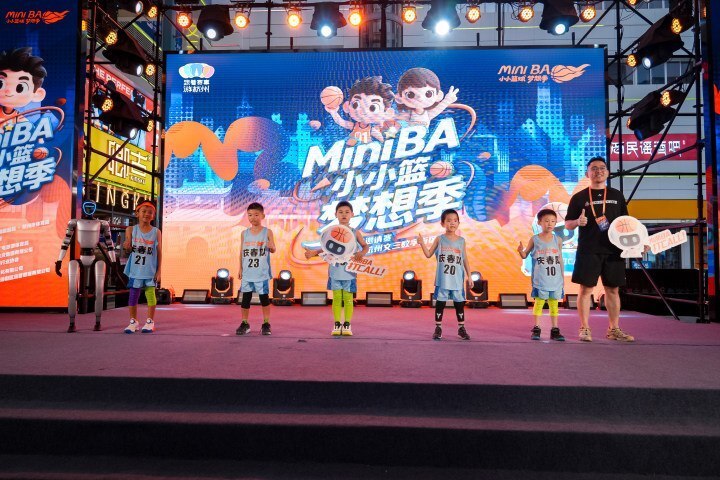 Owbm, 主题, 杭城十大夜