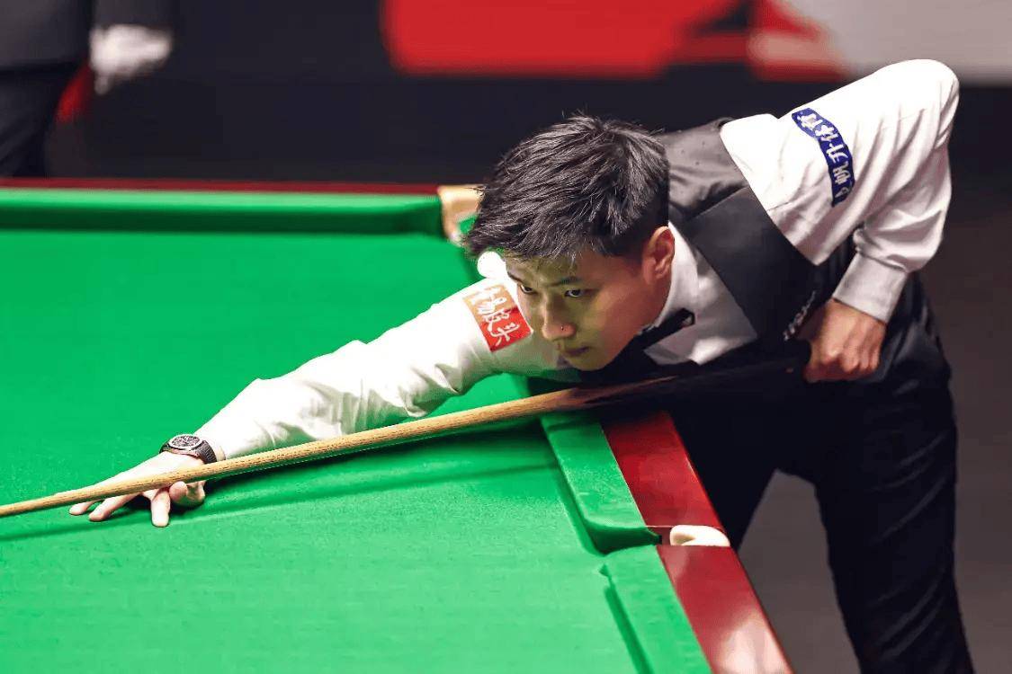 较量, 爆冷出局成 较量, 爆冷出局成