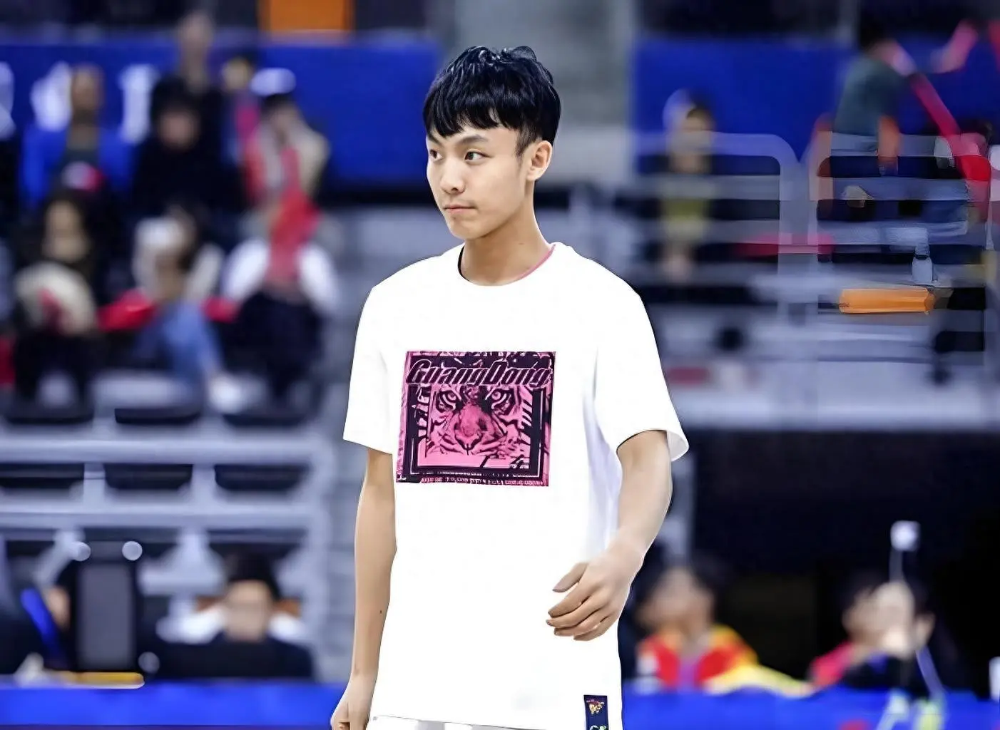 球员竞争最, 全力冲击下 球员竞争最, 全力冲击下