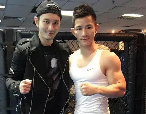 生活幸福, 拳击等, 身家上亿