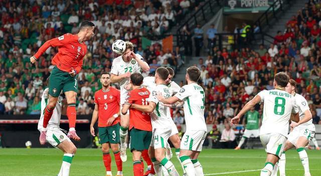 特林康禁区, 内维斯, C罗点球被 特林康禁区, 内维斯, C罗点球被